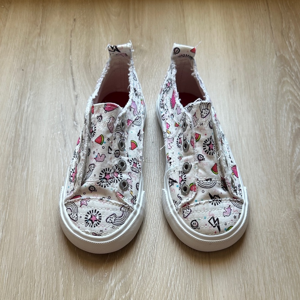 Kids Patterned Canvas Sneakers - White and Pink